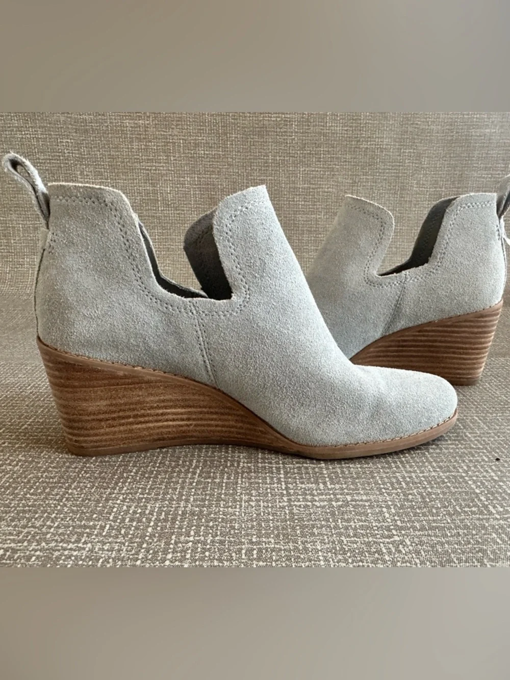 TOMS Suede Wedge Ankle Booties Dusty Blue Gray Slip On Comfort Womens 8.5